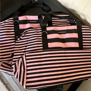 ONE BAG LEFT Victoria’s Secret XL Large Weekend Duffle Bag